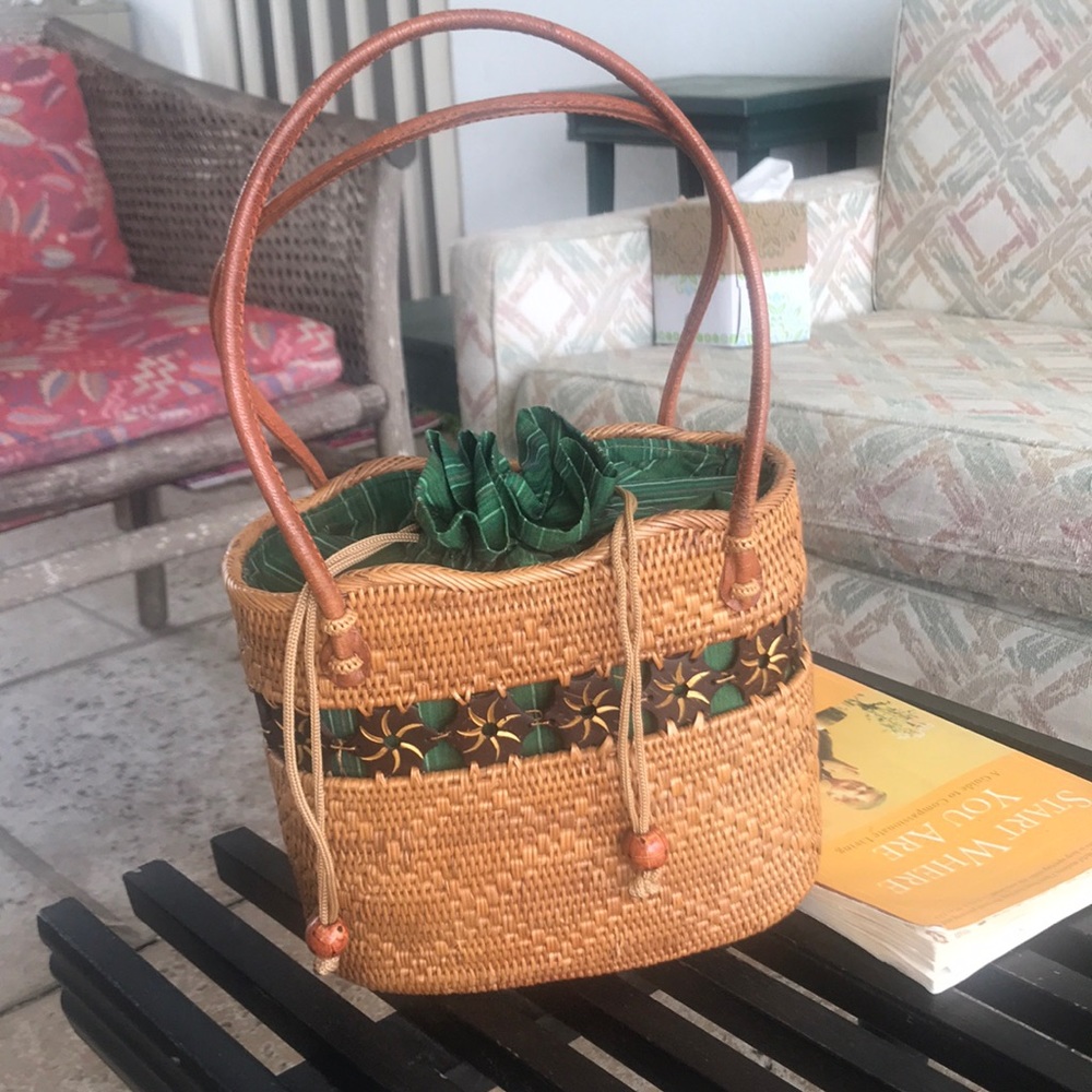 Vintage Pine Needle Basket Purse w/Leather Straps!